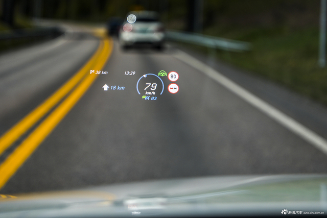 豪门电动车标杆！实拍奔驰全新EQC