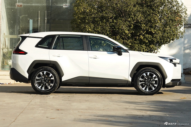 2026款RAV4荣放 2.0L 两驱豪华版