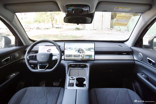 2025款瑞虎8 PLUS C-DM 1.5T 116KM豪华型 5座