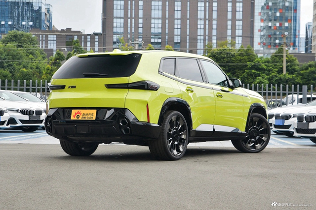 2023款宝马XM 50e