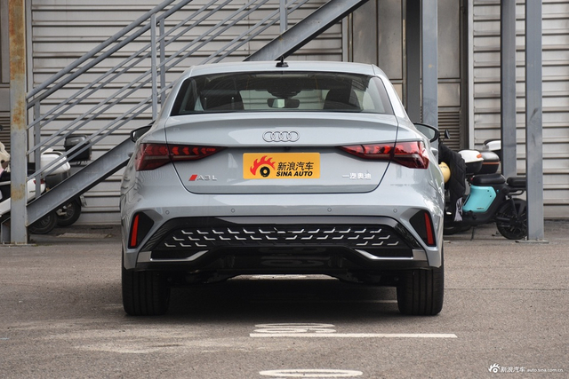 2025款奥迪A3L Limousine 35TFSI 飞驰尊享型