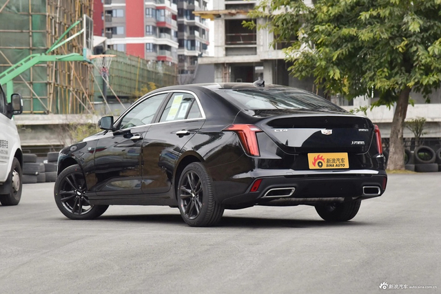 2023款凯迪拉克CT4 28T 豪华型