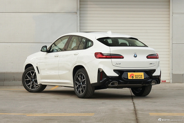 2022款宝马X4 xDrive 25i M运动套装