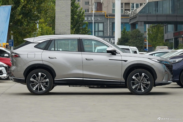 2023款荣威eRX5混动 超混优越版