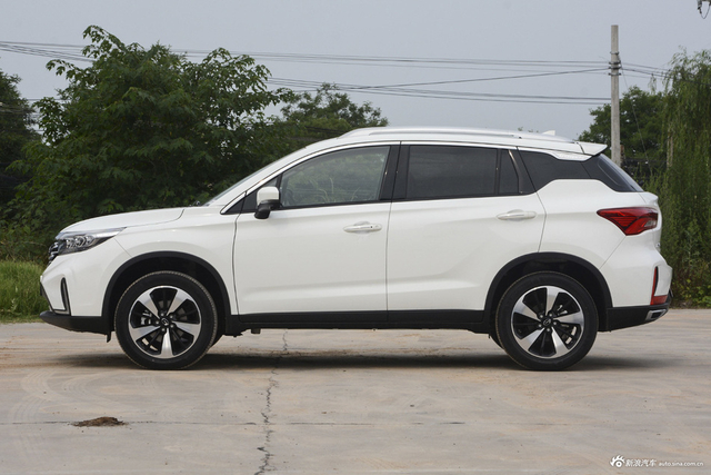 2018款传祺GS4 1.5T自动两驱智尊版235T