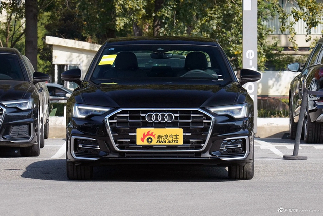 2024款奥迪A6L 40 TFSI 豪华动感型