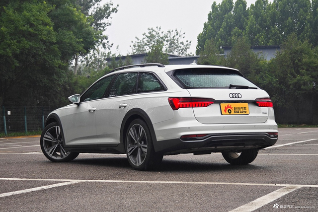 2023款奥迪A6（进口）allroad quattro 55 TFSI 大探险家版