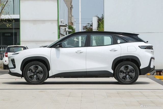 2023款奇瑞舒享家 512km Pro