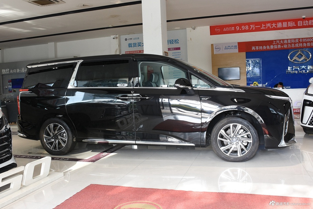 2024款上汽大通MAXUS G90 2.0T 星云六座版