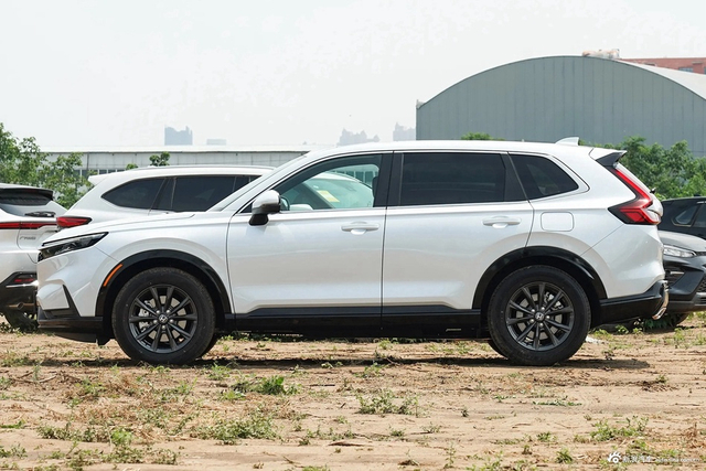 2023款CR-V 2.0L e:HEV 锐·两驱智悦版