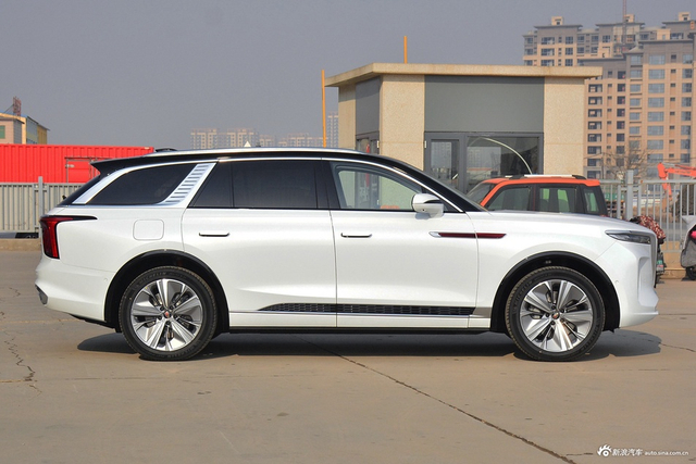 2022款红旗E-HS9 690km 旗享版