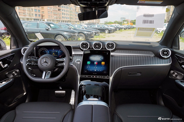 2025款奔驰GLC轿跑 GLC 300 4MATIC轿跑SUV