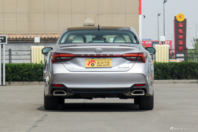 2019款亚洲龙 2.5L自动Touring尊贵版国V