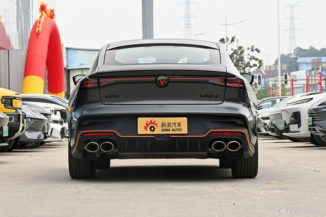 2025款长安UNI-V 第三代 2.0T 劲擎型