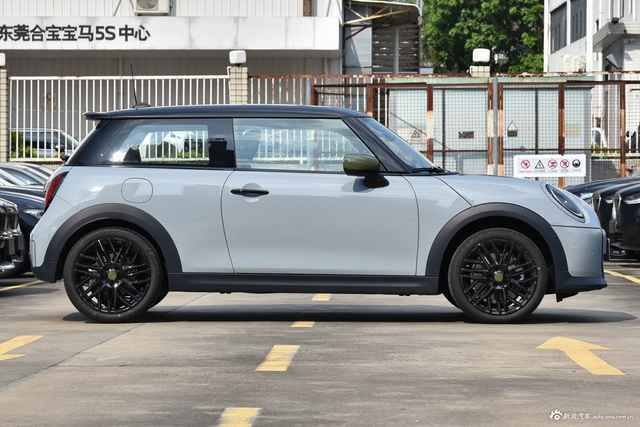 2026款MINI 2.0T COOPER S PAUL SMITH三门版