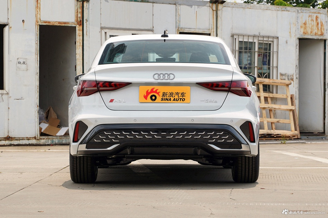 2025款奥迪A3L Limousine 35TFSI 飞驰悦享型