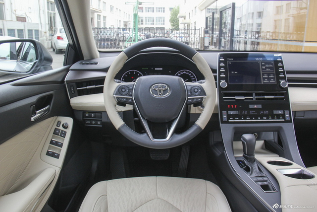 2019款亚洲龙 2.5L自动Touring尊贵版国V