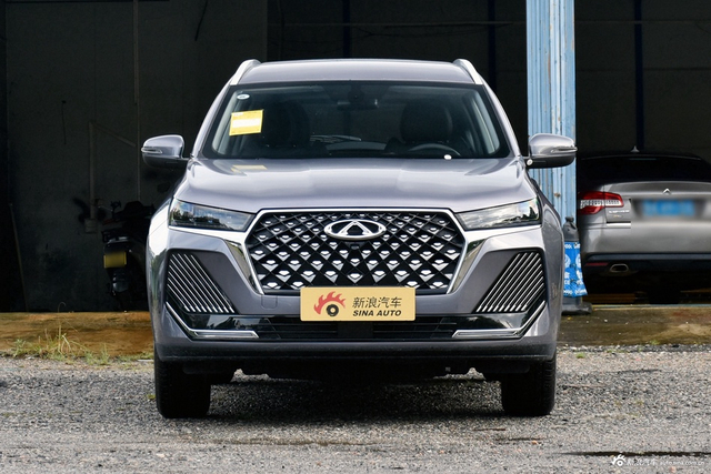 2025款瑞虎7 卓越版 1.5T CVT全球版