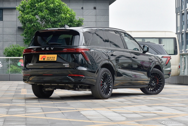 2026款蓝山 四驱Ultra黑武士