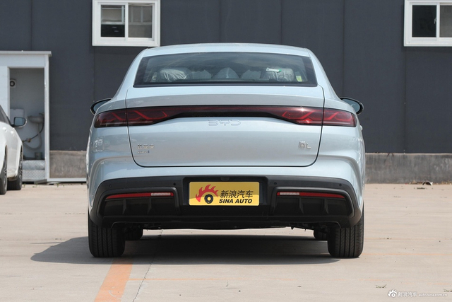 2024款比亚迪秦L DM-i 80KM领先型