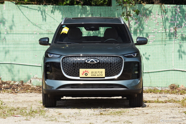 2025款瑞虎8 PLUS 290TGDI DCT尊贵型 7座