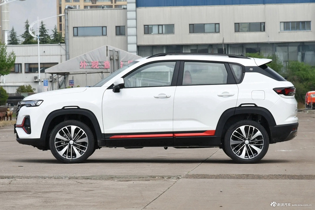 2023款长安CS35 PLUS 畅享版 1.4T DCT尊贵型