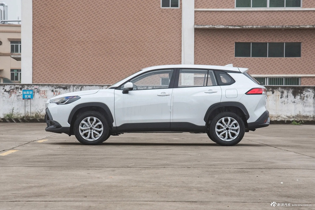 2023款锋兰达 2.0L CVT精英版