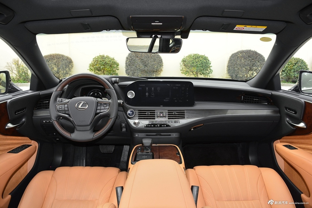 2021款雷克萨斯LS 500h 臻越版