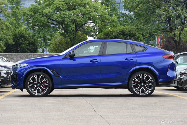 2023款宝马X6 M 雷霆版