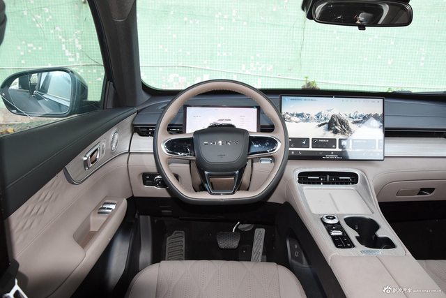 2025款瑞虎8 PLUS 290TGDI DCT尊贵型 7座