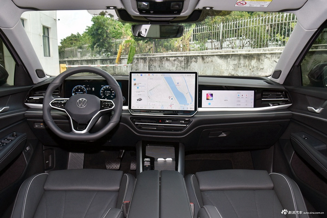 2025款帕萨特 Pro 380TSI 龙尊版