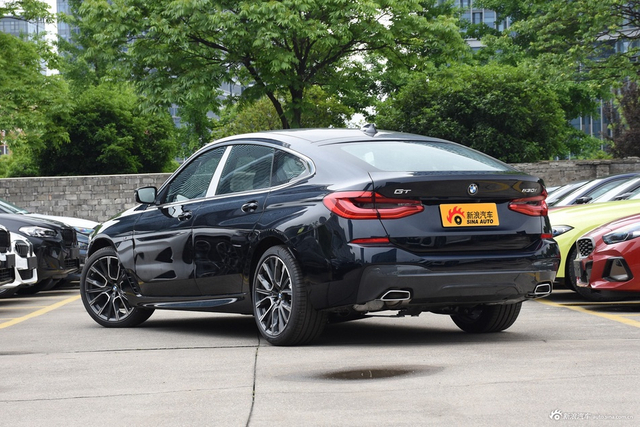 2022款宝马6系GT 630i M运动大旅行家版