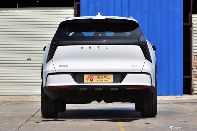 2025款博越L 第四代 1.5TD DCT 启程