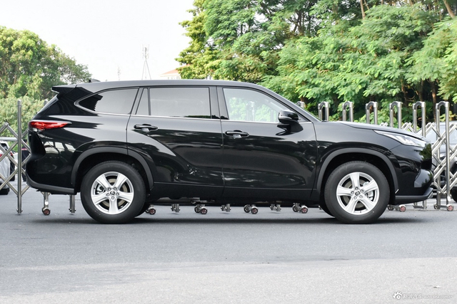 2026款汉兰达 2.5L智能电混双擎两驱精英版 7座