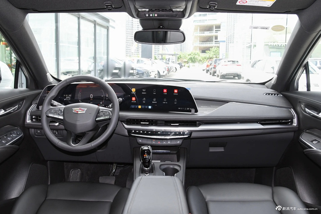 2024款XT4 28T 两驱豪华型