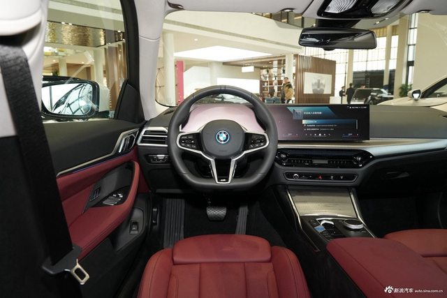 2025款宝马i4 eDrive35