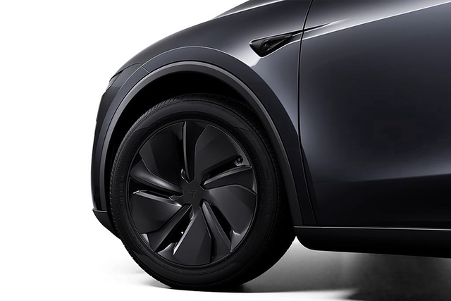 2025款Model Y 长续航全轮驱动 首发版 官图