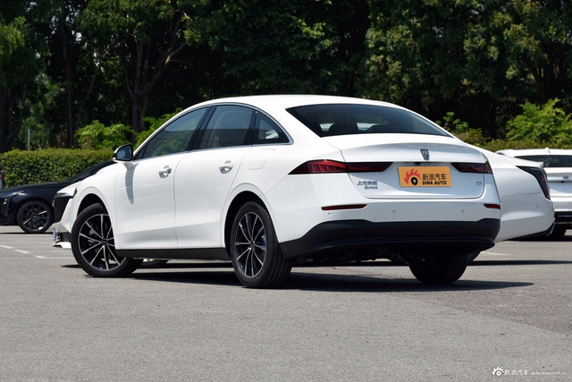 2025款荣威D7 DMH 世界冠军版