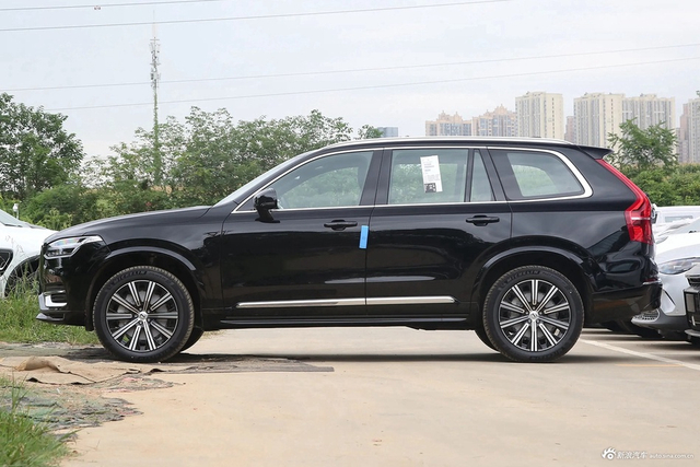 2024款沃尔沃XC90 B5 智行豪华版 7座