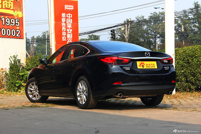 2015款阿特兹2.0L自动蓝天尊贵版 极夜黑