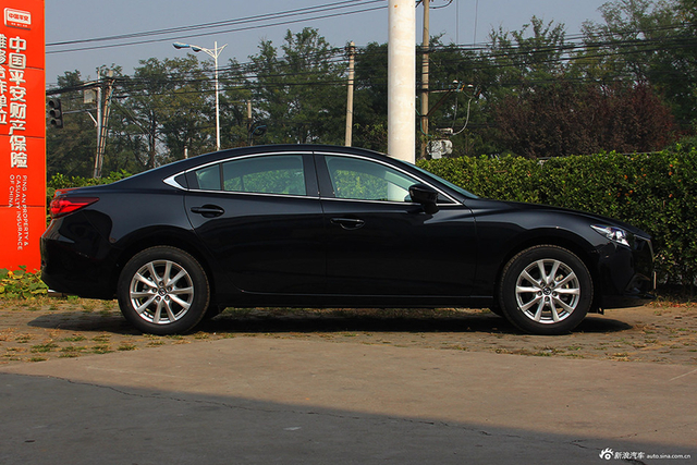 2015款阿特兹2.0L自动蓝天尊贵版 极夜黑