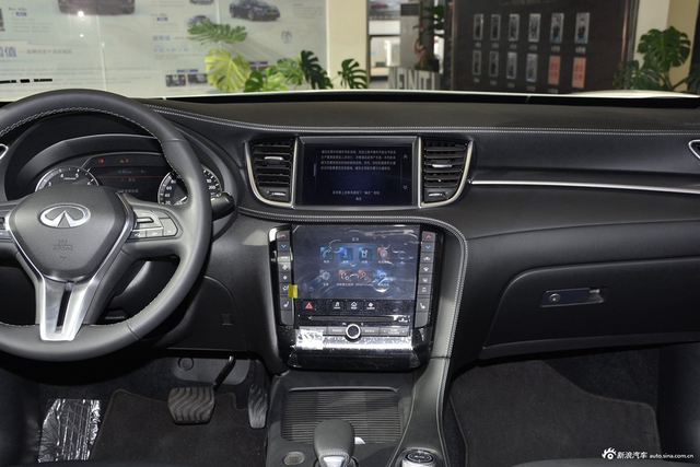 2022款英菲尼迪QX55 2.0T 四驱耀动版