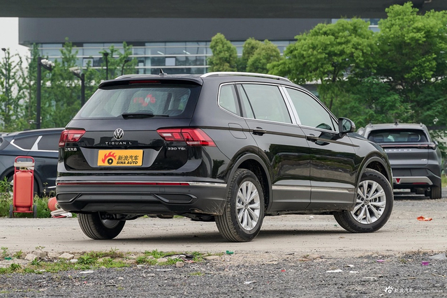 2024款途观L 出众款 330TSI 自动两驱龙腾版