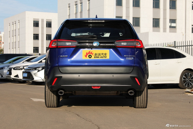 2021款威兰达混动高性能版2.5L两驱劲擎版