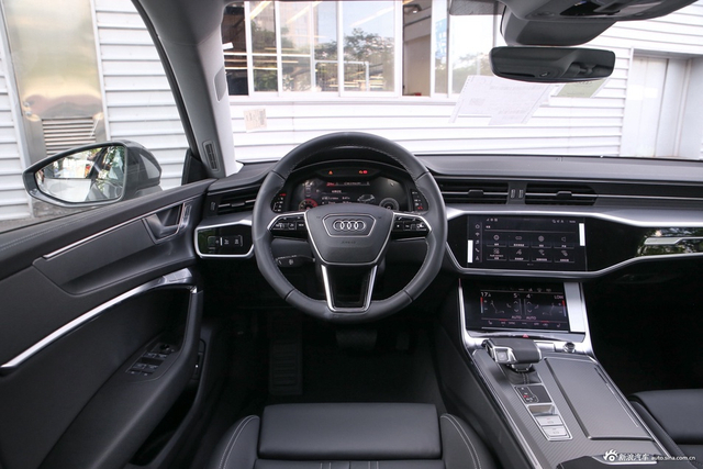 2025款奥迪A7 45 TFSI 臻选型