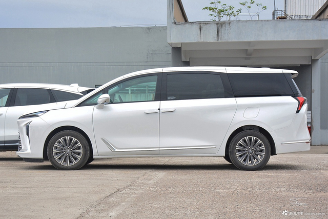 2025款别克GL8 ES陆尊 尊享版