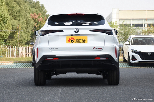 2025款长安X5 PLUS 1.5T DCT卓越型