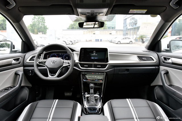 2025款探歌 改款 300TSI DSG 星光版