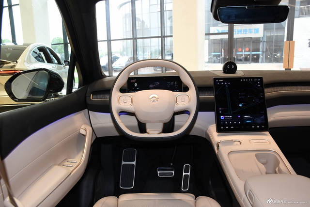 2024款蔚来EC7 75kWh