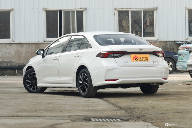 2026款卡罗拉 1.8L 双擎 精英版